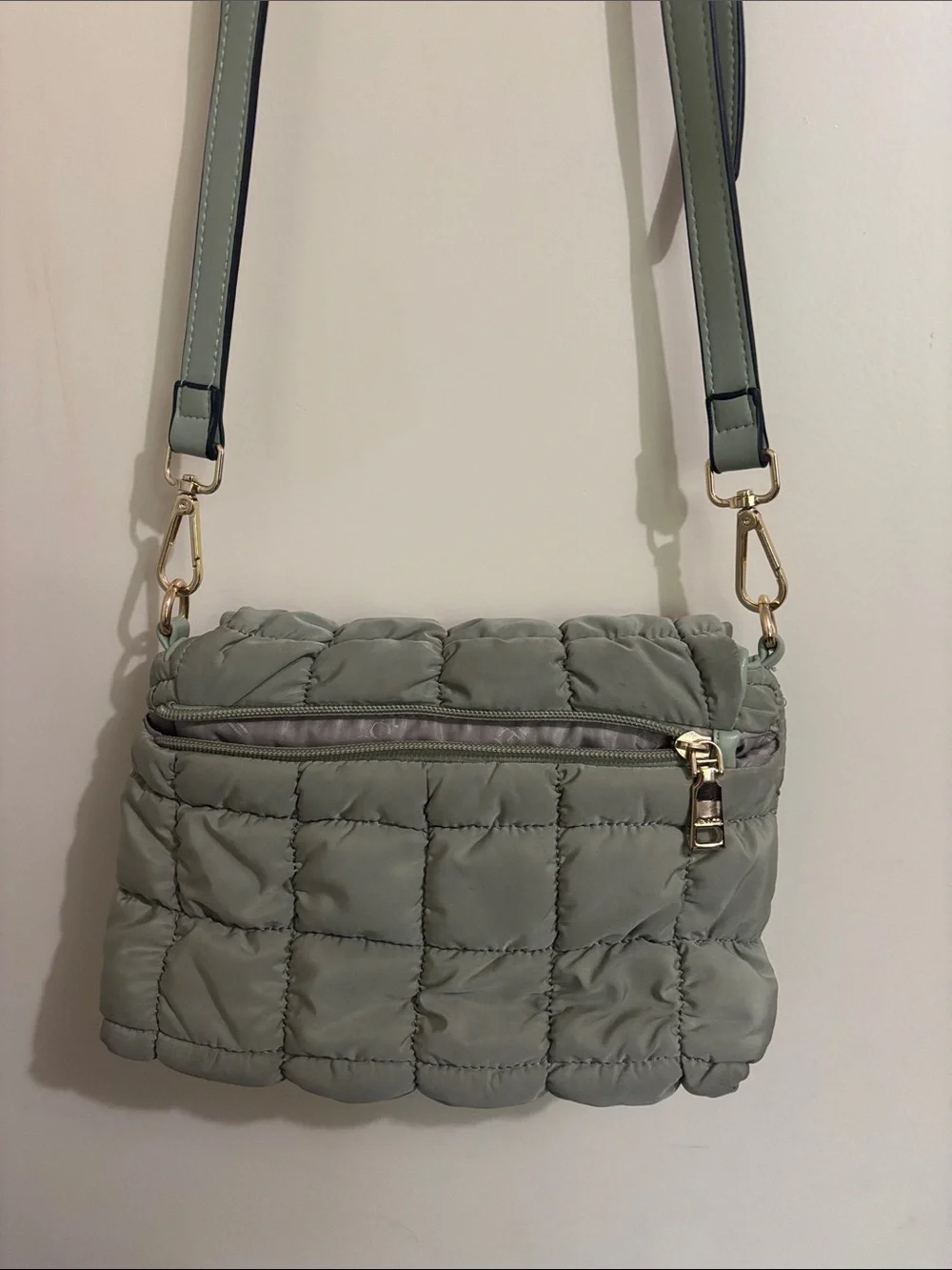 Jen & Co Quilted Sage Green Crossbody Bag with Adjustable Strap